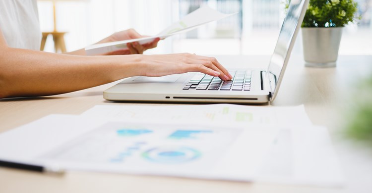 ¿Puede un empleado reclamar el derecho a teletrabajar? La pelota ya está en el tejado de la justicia